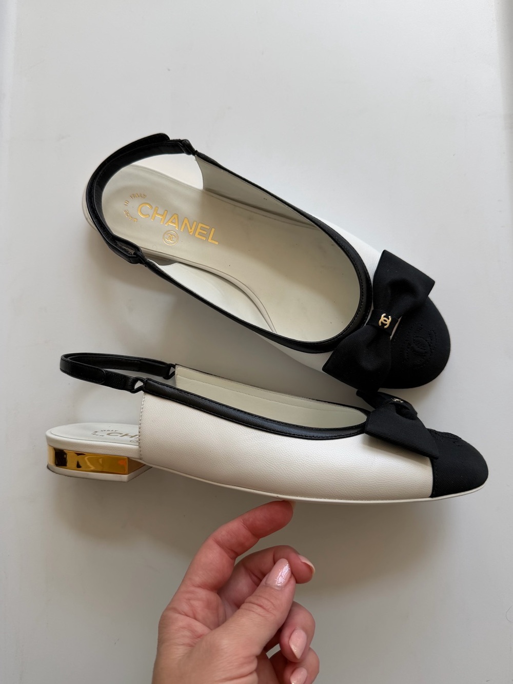 Chanel Slingback Ballet Flats Lambskin & Grosgrain White & Black 39 - Picture 8 of 16